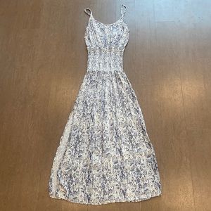 VICI Patterned Maxi Dress w/ Side Slit in Navy/White. Size S